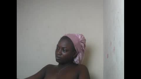 Snapshot of eatuupx chatting on 01-10-25, 01:52 eatuupx online show from 01-10-25, 01:52