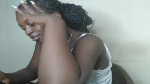 Snapshot of eatuupx chatting on 01-20-25, 07:04 eatuupx online show from 01-20-25, 07:04