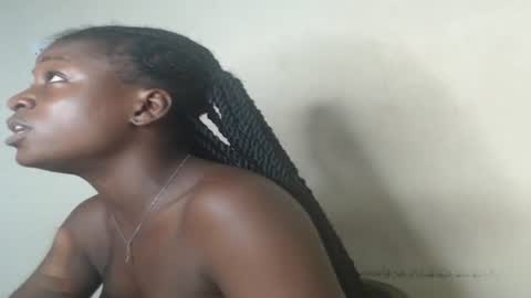 Snapshot of eatuupx chatting on 01-31-25, 10:31 eatuupx online show from 01-31-25, 10:31