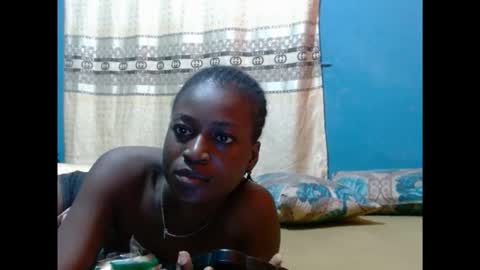 Snapshot of eatuupx chatting on 09-21-25, 10:55 eatuupx online show from 09-21-25, 10:55