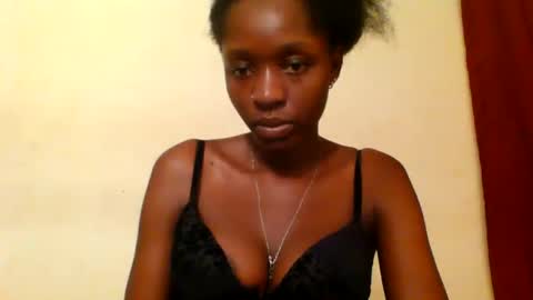 Snapshot of eboney_tall chatting on 11-10-25, 07:46 eboney_tall online show from 11-10-25, 07:46