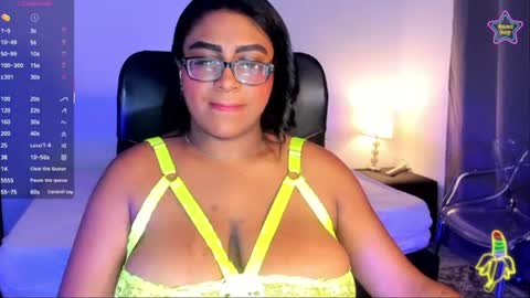 Snapshot of ebony__queen2 chatting on 06-18-26, 08:57 ebony__queen2 online show from 06-18-26, 08:57