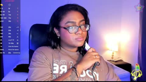 Snapshot of ebony__queen2 chatting on 06-25-26, 08:02 ebony__queen2 online show from 06-25-26, 08:02