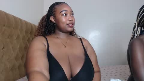 ebony_doll5 online show from 07-12-26, 10:28