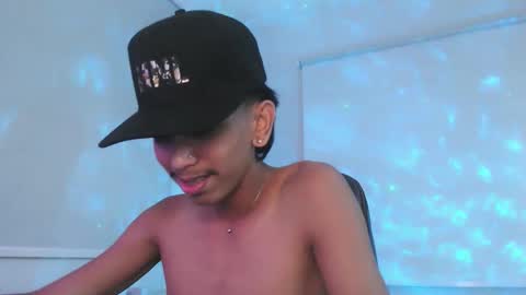 ebony_fuckboy online show from 11-18-25, 06:45