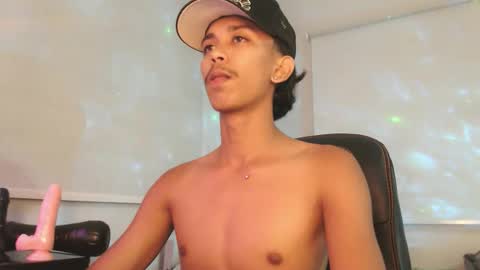 ebony_fuckboy online show from 11-23-25, 04:51