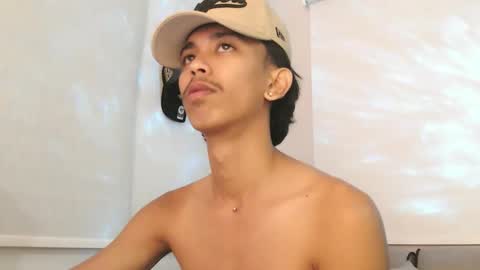 ebony_fuckboy online show from 11-27-25, 07:49