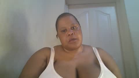 ebony_magixs online show from 09-26-25, 05:55