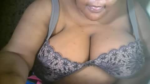 ebony_magixs online show from 04-15-26, 07:58