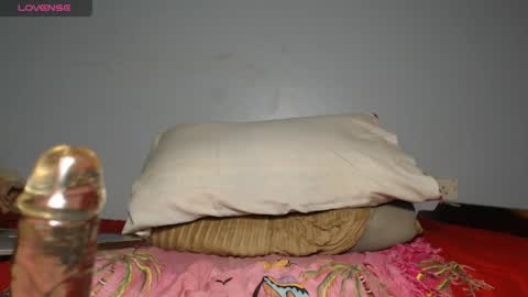 Snapshot of ebony_petite01 chatting on 05-14-26, 05:03 EBONY PETITE online show from 05-14-26, 05:03