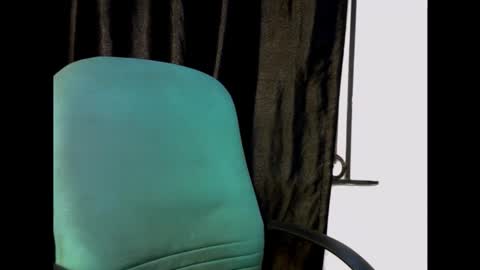 Snapshot of ebony_plumx12 chatting on 10-22-25, 07:46 Prisy online show from 10-22-25, 07:46