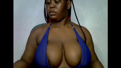 Snapshot of ebony_plumx12 chatting on 10-25-25, 08:25 Prisy online show from 10-25-25, 08:25