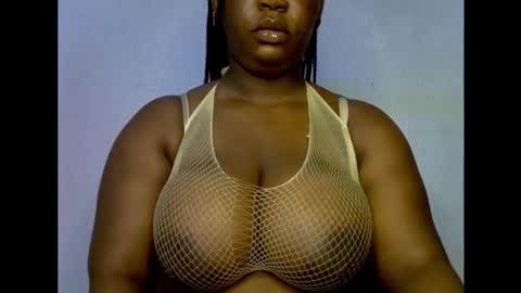 Snapshot of ebony_plumx12 chatting on 10-27-25, 08:40 Prisy online show from 10-27-25, 08:40