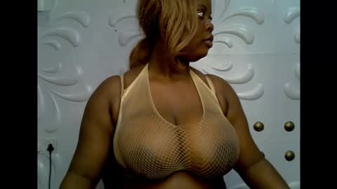 Snapshot of ebony_plumx12 chatting on 11-09-25, 09:46 Prisy online show from 11-09-25, 09:46