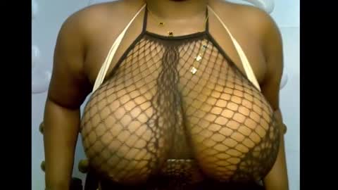 Snapshot of ebony_plumx12 chatting on 11-15-25, 08:55 Prisy online show from 11-15-25, 08:55