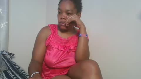 Snapshot of ebony_squiter chatting on 12-19-25, 08:10 Ebony squiter online show from 12-19-25, 08:10