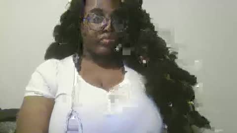 Snapshot of ebonybigtitqueen3 chatting on 11-05-25, 02:00 ebonybigtitqueen3 online show from 11-05-25, 02:00