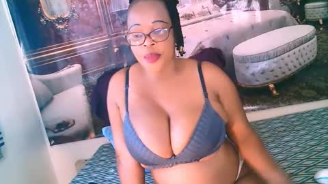 ebonyblooom69 online show from 09-18-25, 06:37