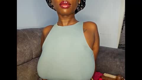 Ebony Melanie online show from 10-23-25, 11:57