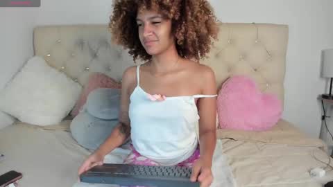 Queen Ebony online show from 12-25-24, 06:09