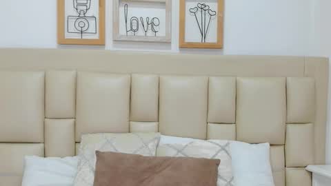 Ludovica online show from 12-18-25, 03:01