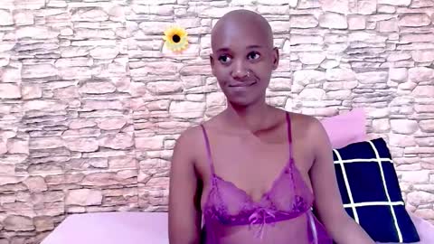 Snapshot of ebonyolive69 chatting on 05-31-26, 05:42 Cindy online show from 05-31-26, 05:42