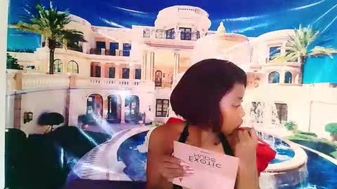 Snapshot of ebonysexyred chatting on 03-09-26, 05:33 Lucy online show from 03-09-26, 05:33