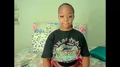 ebonyshy123 online show from 03-09-25, 08:42