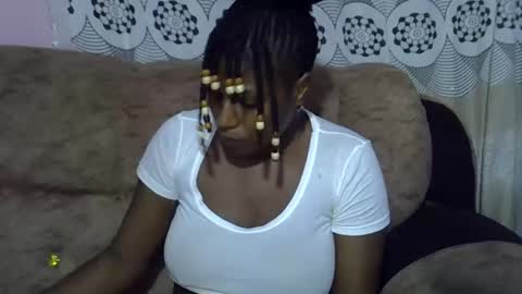 pretty online show from 04-24-26, 10:12