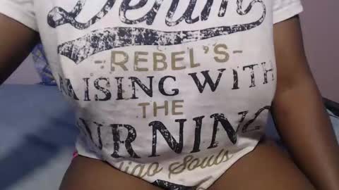 ebonysmiles00 online show from 06-03-26, 07:08