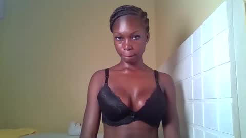 Snapshot of ebonytanqueen chatting on 03-09-26, 12:25 ebonytanqueen online show from 03-09-26, 12:25