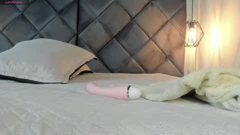 Snapshot of ebonyx40 chatting on 05-04-26, 11:06 ebonyx40 online show from 05-04-26, 11:06