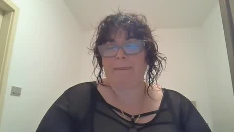 echo_dust online show from 04-18-26, 07:58