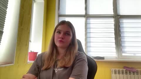 Snapshot of edahucks chatting on 02-27-26, 11:54 Mia online show from 02-27-26, 11:54