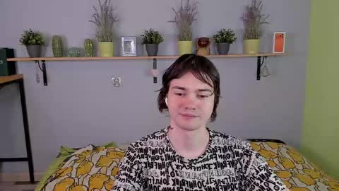 Snapshot of edgar_ray chatting on 05-25-26, 08:37 Edgar online show from 05-25-26, 08:37