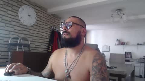 edgarram83 online show from 10-07-25, 08:17