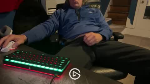 Snapshot of edgemeallnight chatting on 12-11-24, 11:43 edgemeallnight online show from 12-11-24, 11:43