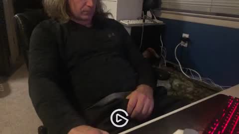 Snapshot of edgemeallnight chatting on 02-05-25, 03:13 edgemeallnight online show from 02-05-25, 03:13