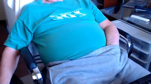 Snapshot of edginginedmonton chatting on 02-24-25, 08:58 edginginedmonton online show from 02-24-25, 08:58