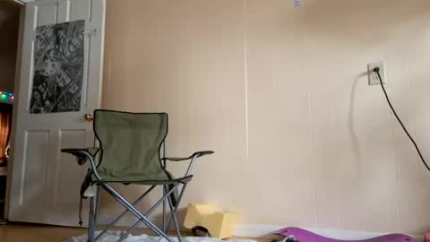 Snapshot of edmundton chatting on 02-21-25, 02:38 Eddy online show from 02-21-25, 02:38