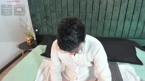 Eduardo online show from 03-27-26, 03:56