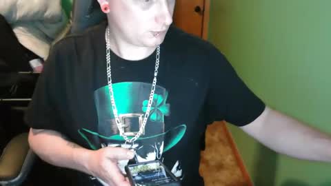 edwardaims_2please online show from 05-18-26, 02:51