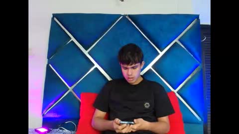 Edwin online show from 05-02-26, 01:16