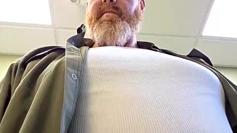 Eddya online show from 10-28-25, 02:09