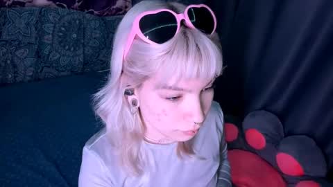 Snapshot of edythecolbert chatting on 12-05-25, 07:21 Rachel online show from 12-05-25, 07:21