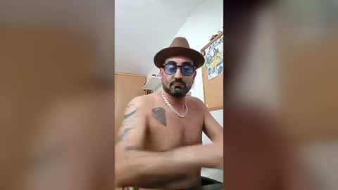 Snapshot of eemmee708927 chatting on 06-29-26, 02:39 eemmee708927 online show from 06-29-26, 02:39