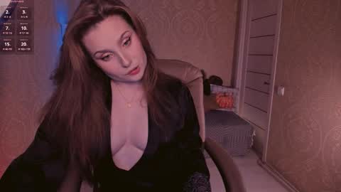 Snapshot of eesmaaarr chatting on 10-27-25, 11:20 eesmaaarr online show from 10-27-25, 11:20