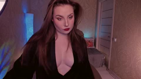 Snapshot of eesmaaarr chatting on 11-17-25, 11:32 eesmaaarr online show from 11-17-25, 11:32