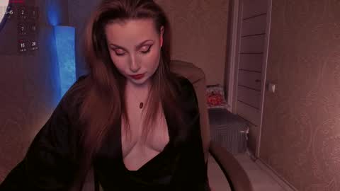 Snapshot of eesmaaarr chatting on 12-17-25, 11:33 eesmaaarr online show from 12-17-25, 11:33