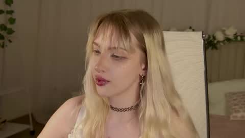 EVA NON NUDE online show from 05-09-26, 04:34